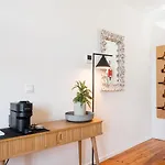 Guestready - An Urban Retreat With River View