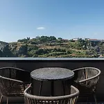 Guestready - An Urban Retreat With River View