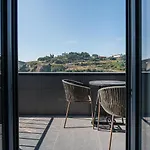Guestready - An Urban Retreat With River View