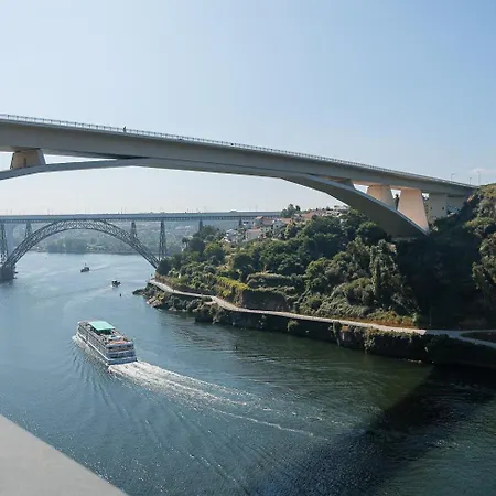 Guestready - An Urban Retreat With River View Appartement *